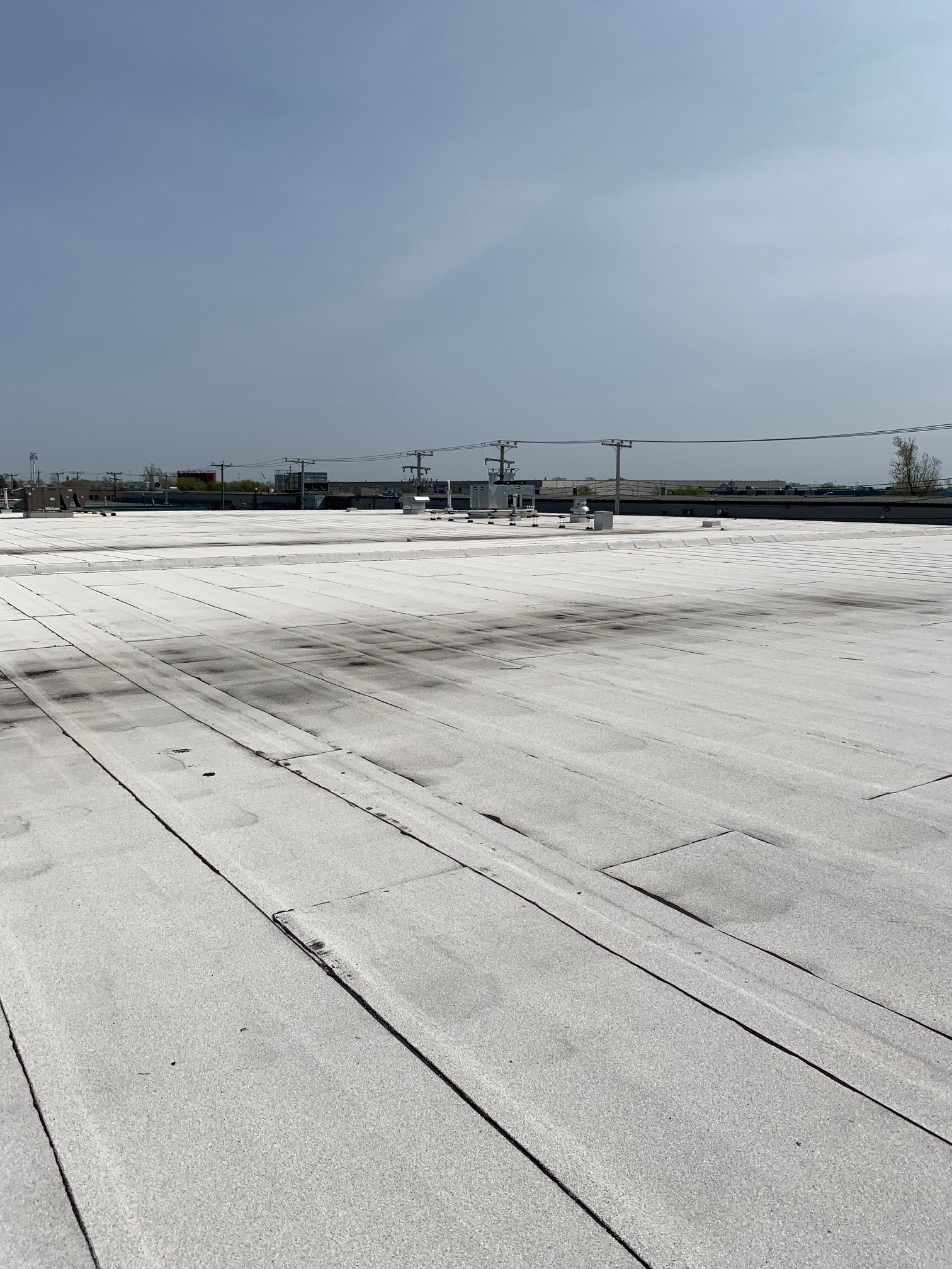 membrane élastomère commercial toit plat